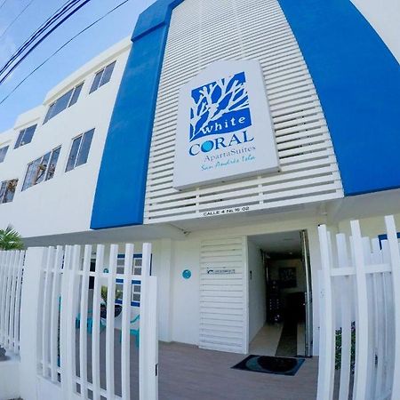 White Coral Apartasuites San Andrés Extérieur photo